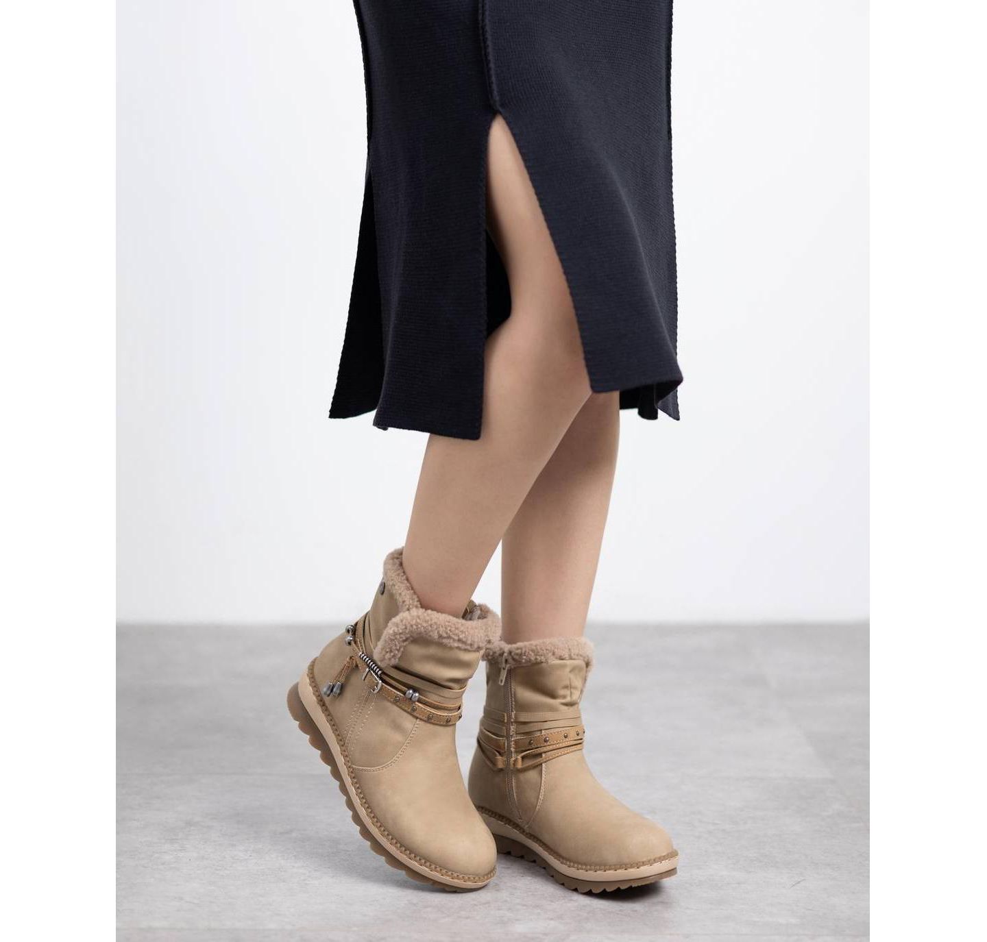 Женские ботинки XTI Faux Shearling Lined Ankle Booties Refresh Collection, цвет: Бежевый — фото 5
