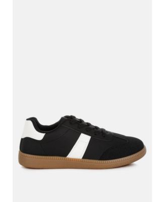 Womens Crossover Classic Lace-Up Flatform Sneaker