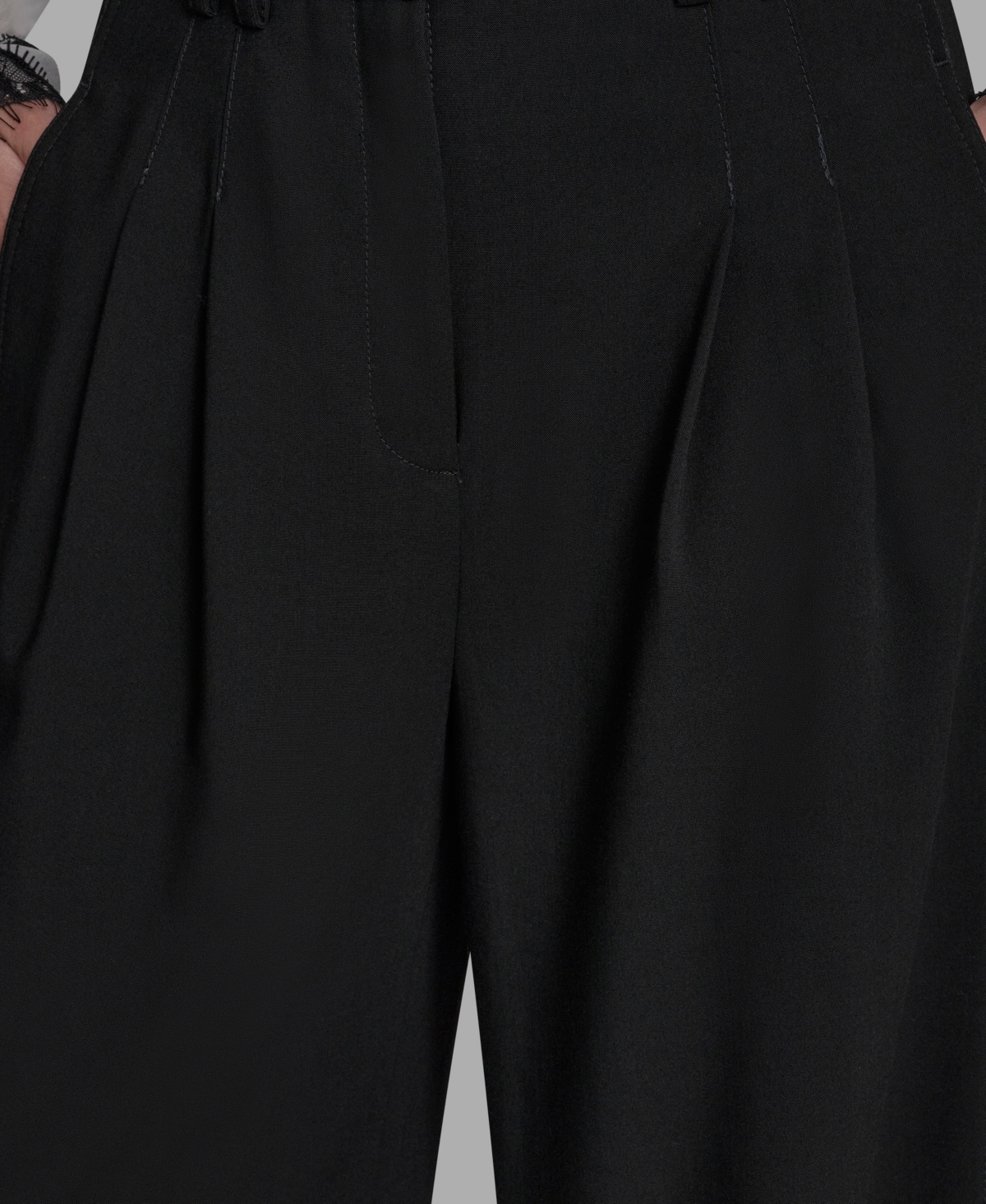 Bcbg Women's Pleated Back Notch Wide Leg Pants
