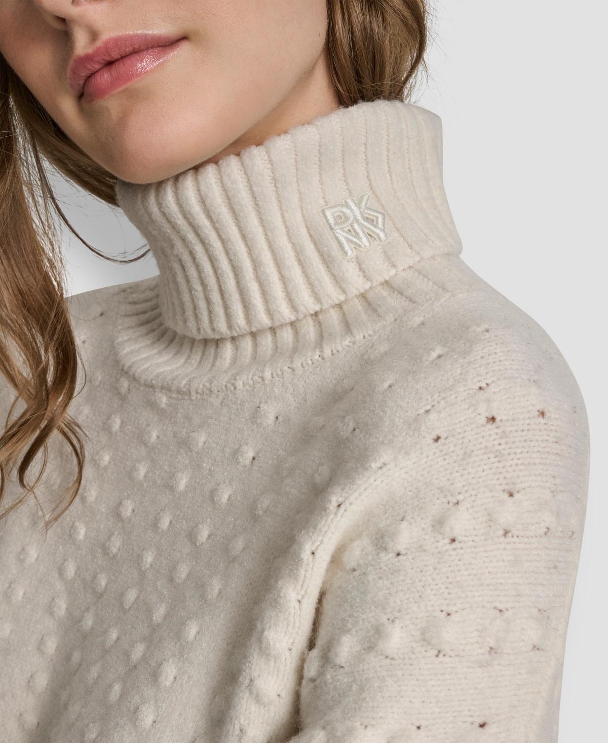 Dkny Jeans Women's Turtle Neck Bobble Stitch Long Sleeves Sweater