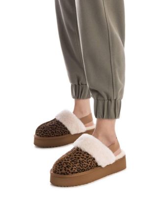 Women's Suede Slingback Clogs By XTI