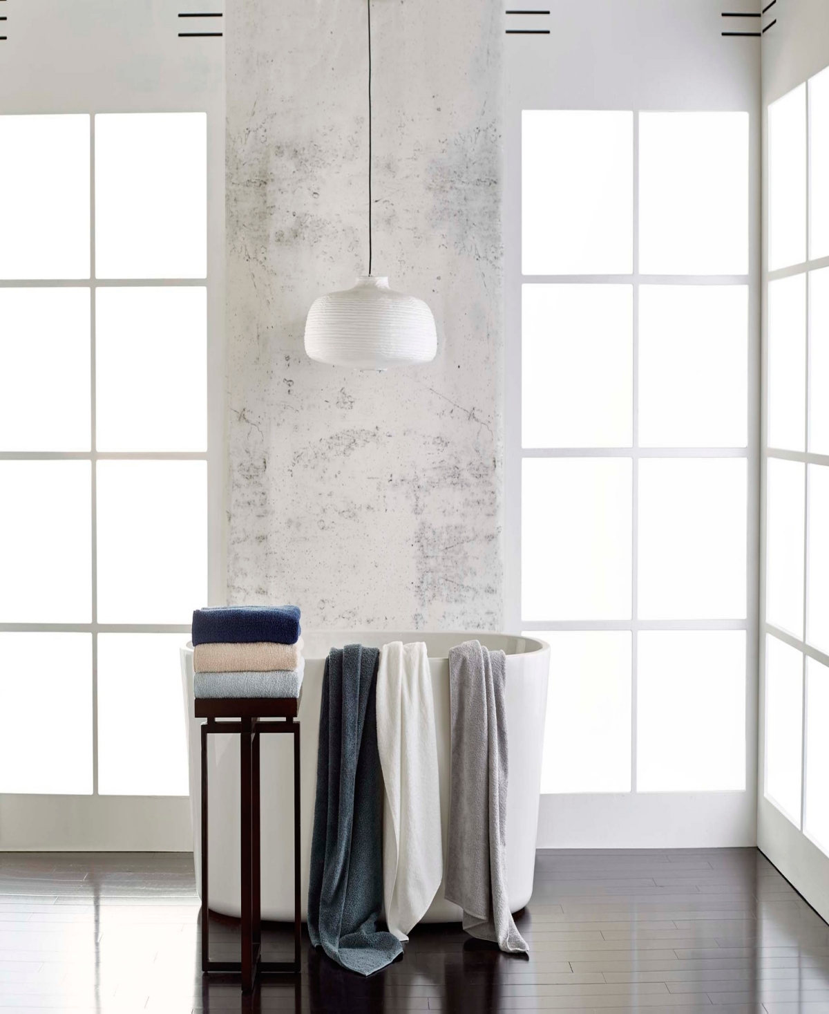 Uchino Zero Twist Hand Towel, 20" x 39"