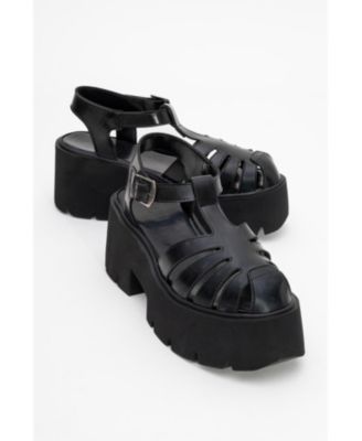 Verua Platform Sandal (Women)