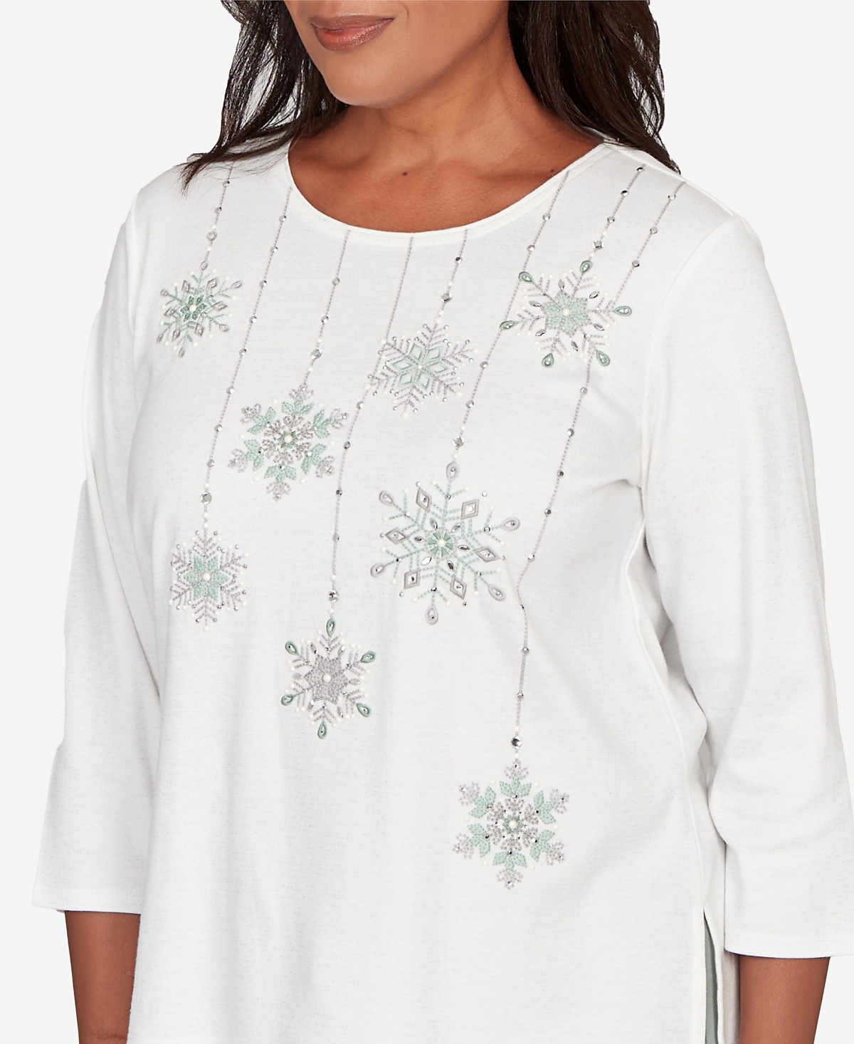 Alfred Dunner Stockbridge Snowflake Mother Of Pearl Studded Shimmer Top In White