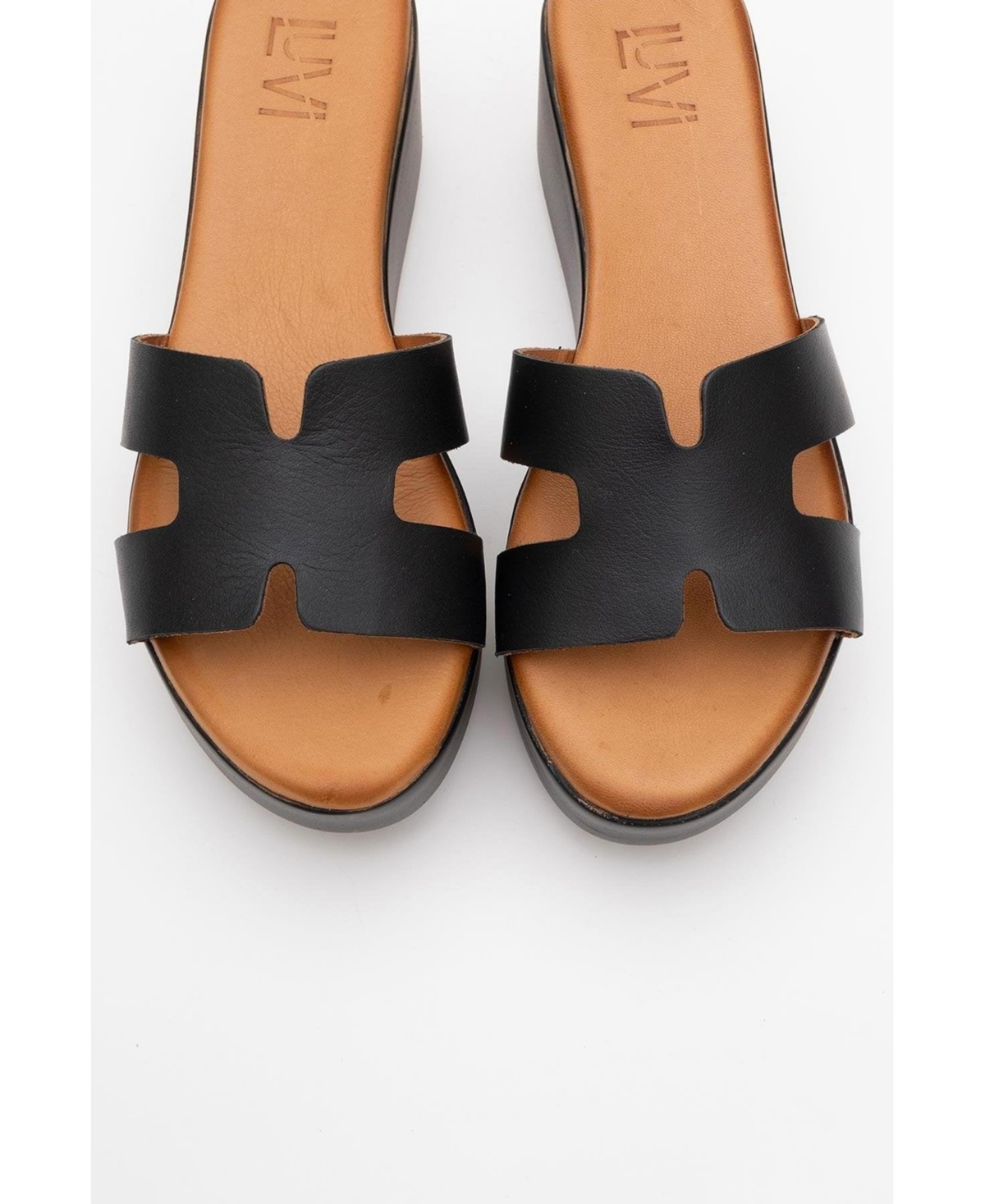 Forever & Always Shoes Lia Leather Platform Sandal (Women)