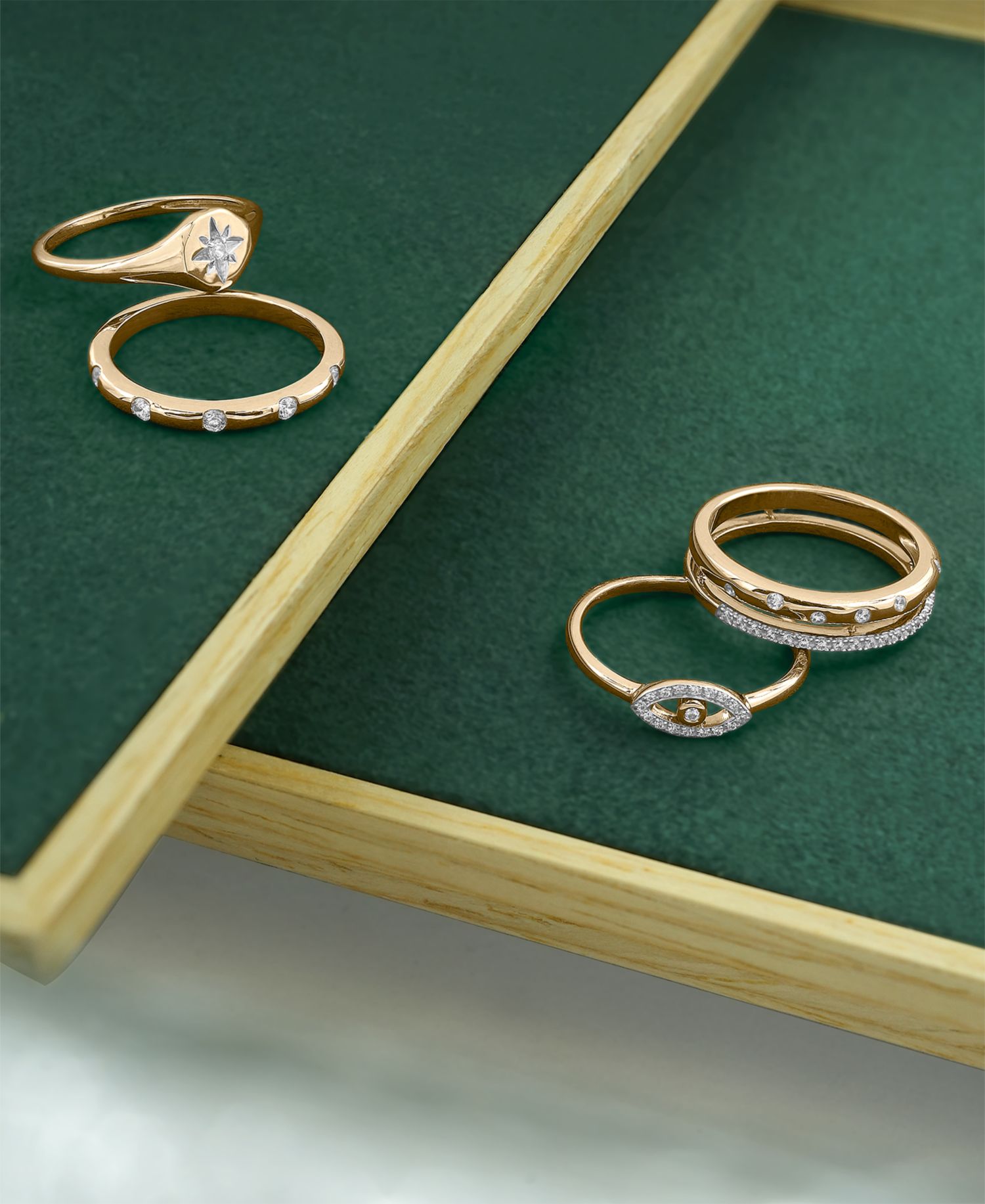 Diamond Ring (1/6 ct. t.w.) in 10K Yellow Gold