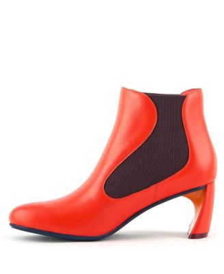 Womens Zuma Flow Mid Booties