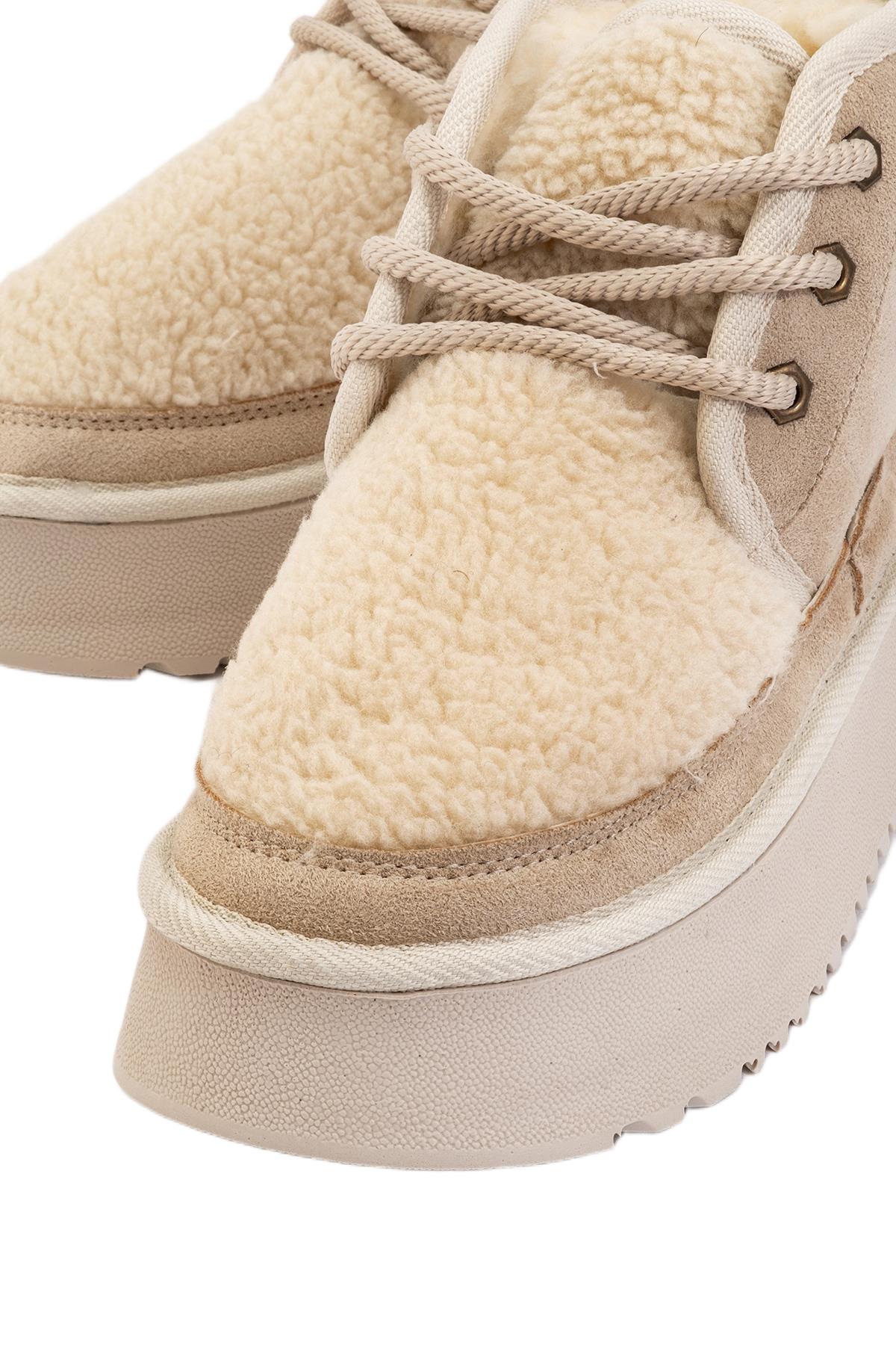 Prologue Shoes Tyson Lace Up Boot (Women)