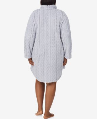 Plus Size Textured Long Sleeve Robe