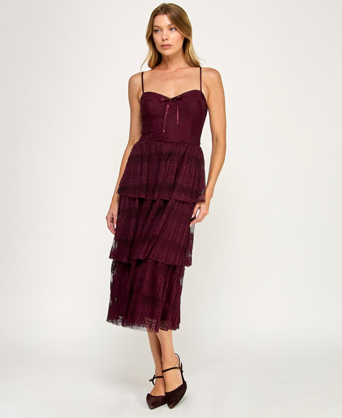 Trixxi Juniors' Sleeveless Lace 3-Tiered Dress