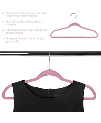 Home 100 Piece Velvet Slim Profile Heavy Duty Felt Hangers with Stainless Steel Swivel Hooks in Pink