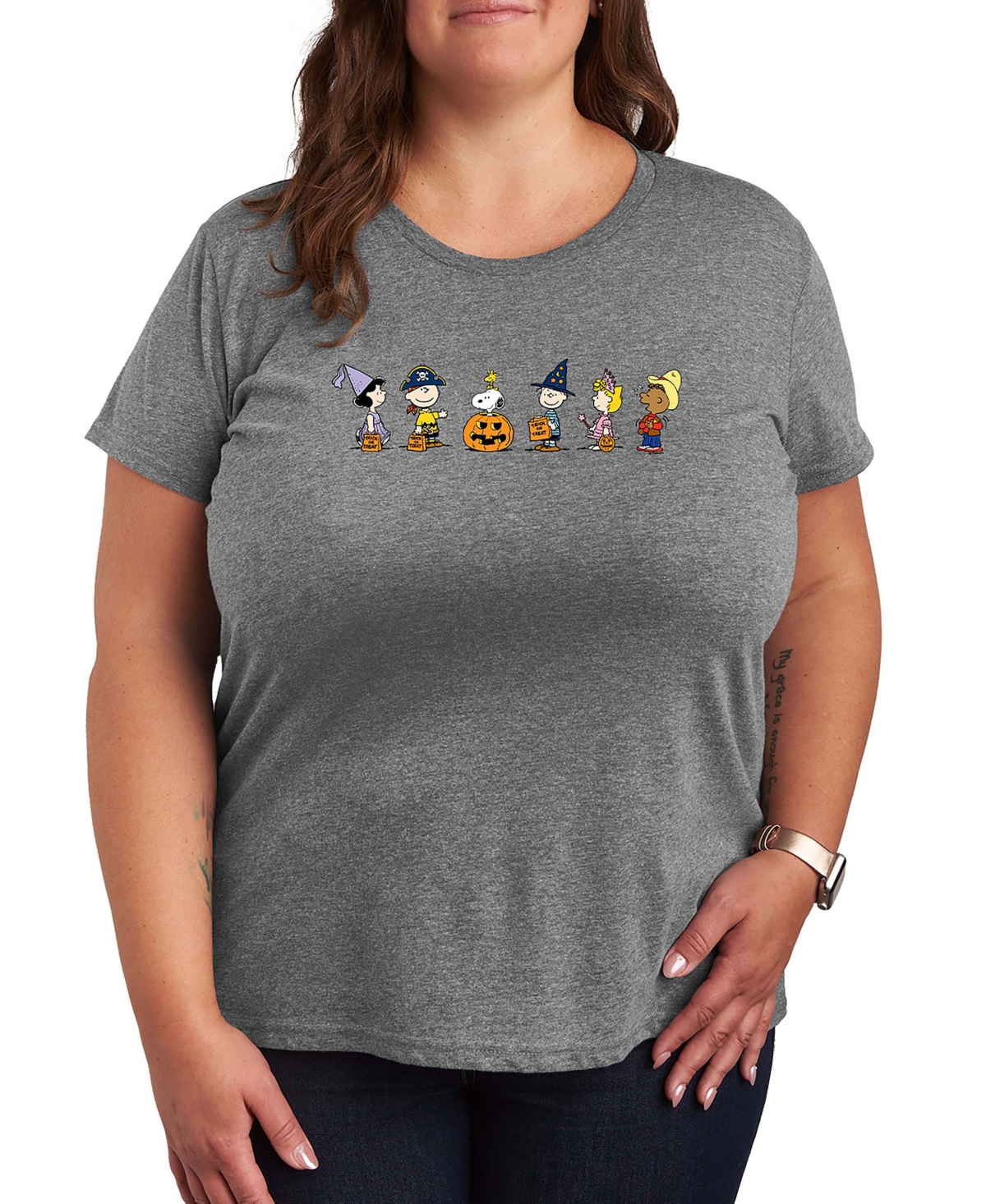 Peanuts Gang Halloween Trick or Treat Women's Short Sleeve Graphic T-shirts