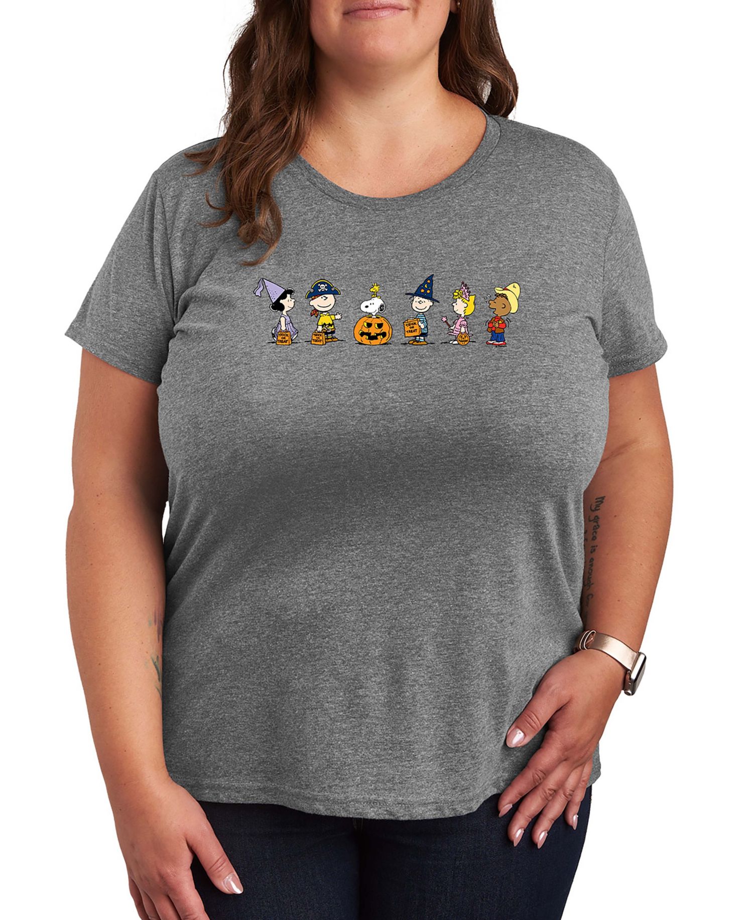 Peanuts Gang Halloween Trick or Treat Women's Short Sleeve Graphic T-shirts