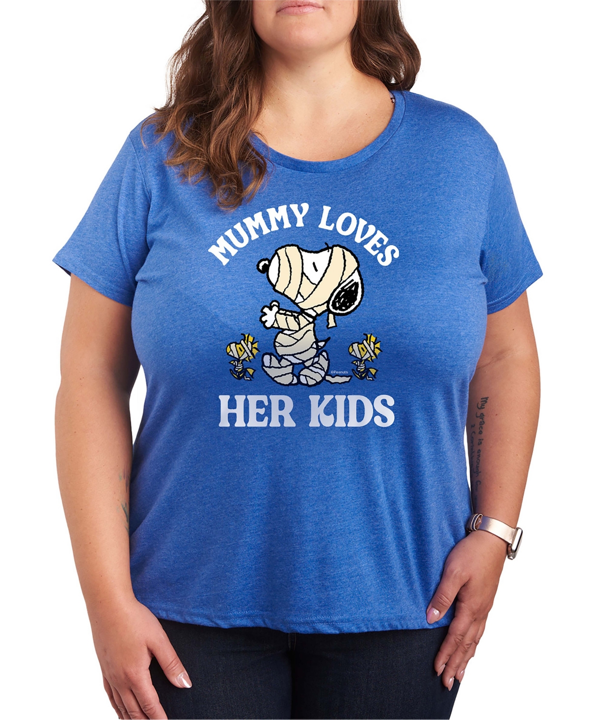 Snoopy and Woodstock Halloween Mummy Loves Her Kids Women's Short Sleeve Graphic T-shirts