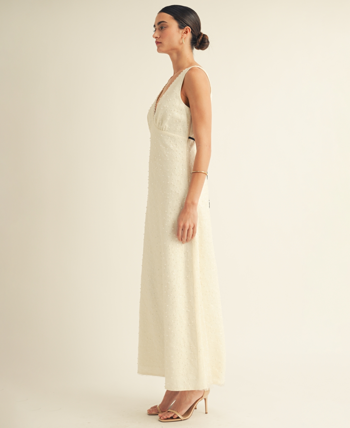 Arose Studio, Inc Women's V-neck Scalloped Lace Tie-back Slip Midi Dress In White