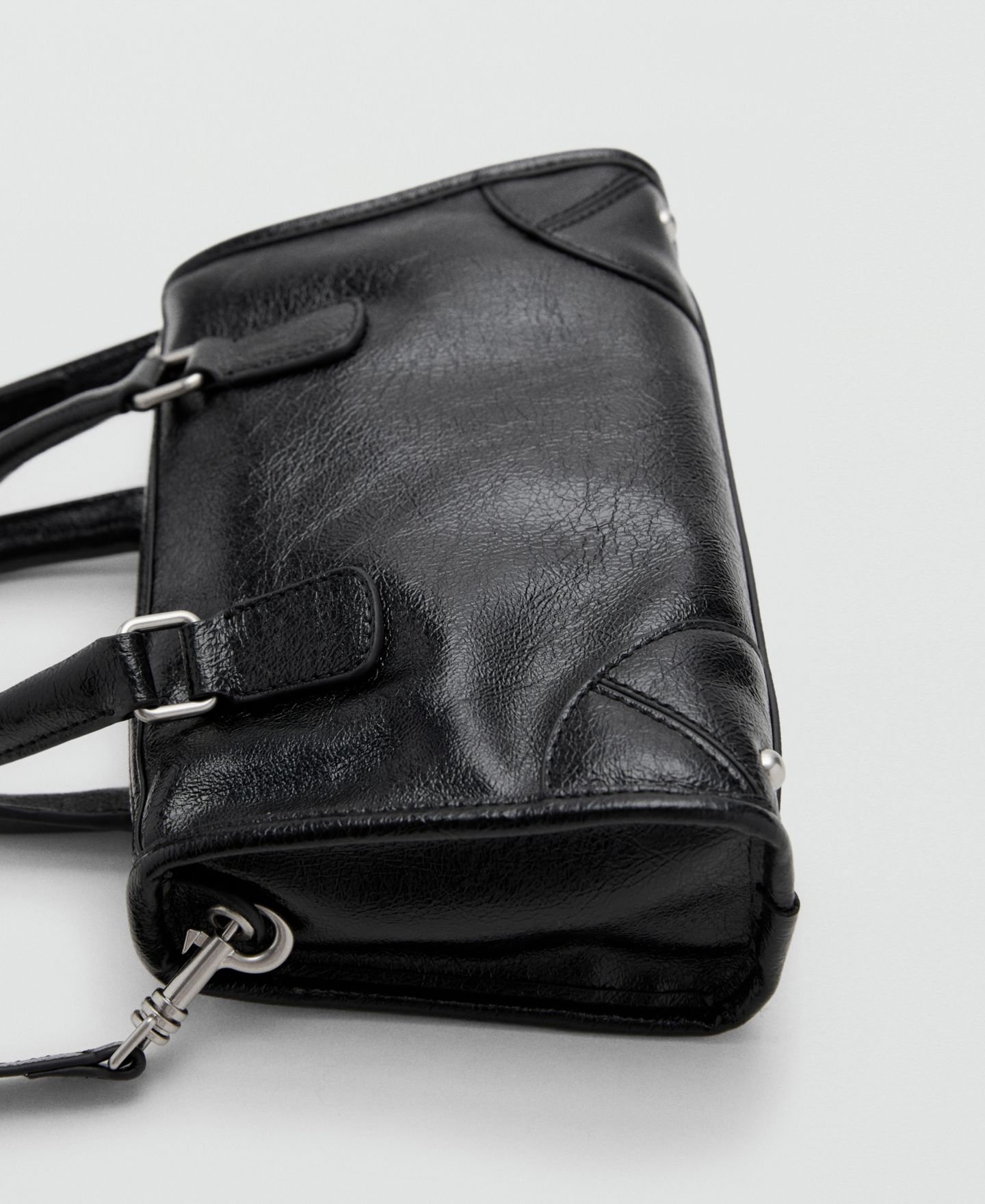 Женская сумка Mango Mini Shiny Handles, цвет: Чёрный — фото 4