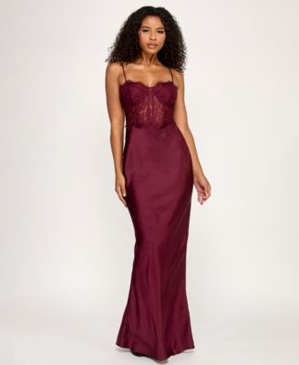 Juniors' Lace Bustier Trim Gown
