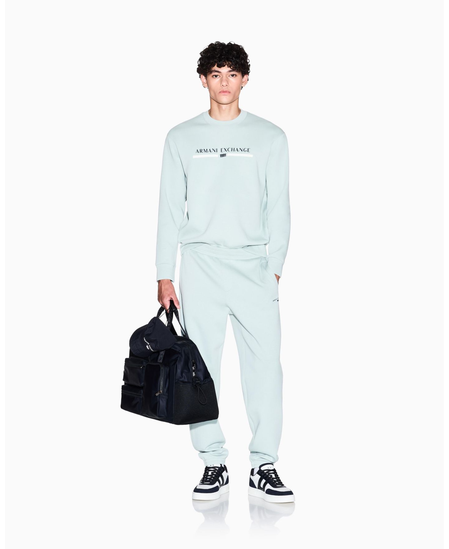 Мужской свитшот A|X Armani Exchange Center Graphic Crewneck, цвет: Аквамариновый серый — фото 4