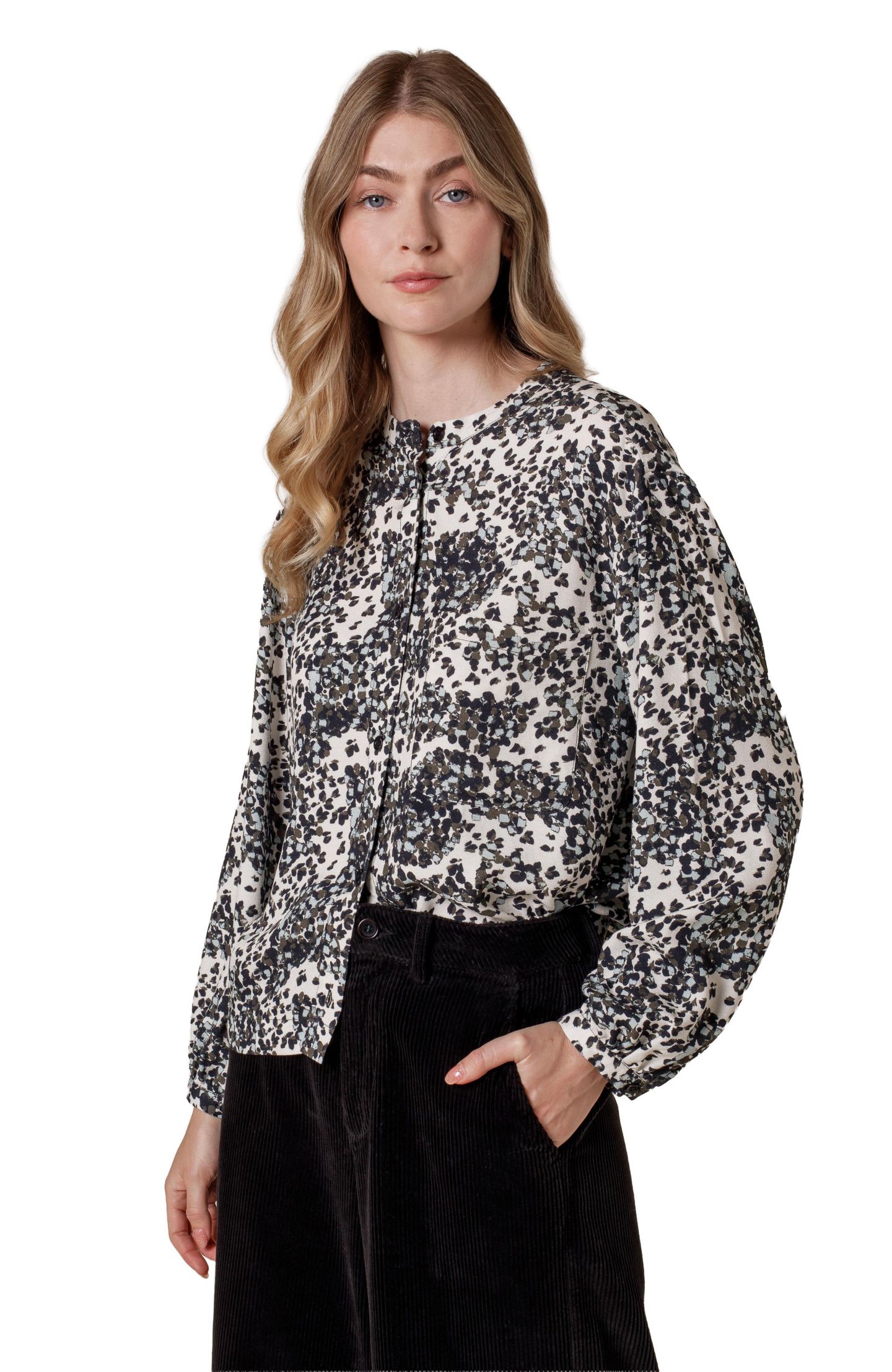 Женская рубашка Celtic & Co. Printed Drop Shoulder Long Sleeve, цвет: Экрю с принтом — фото 1