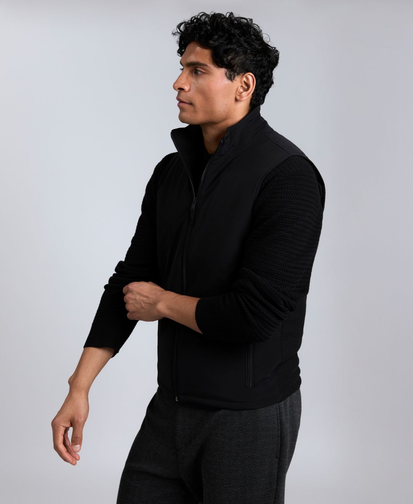 Мужской жилет Kenneth Cole Mixed Media Mock Neck Vest, цвет: Чёрный — фото 3