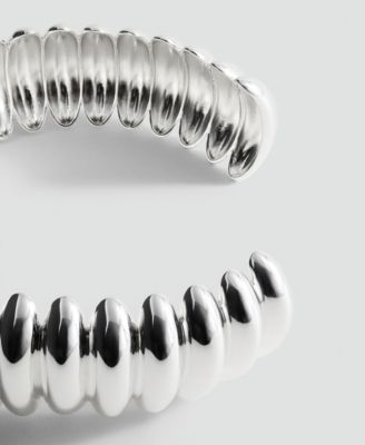 Women's Embossed Rigid Choker Collar