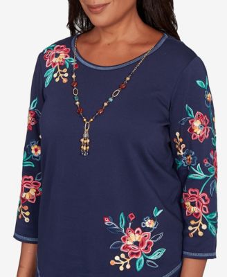 Women's Saratoga Springs Embroidered Sleeve Knit Top with Necklace