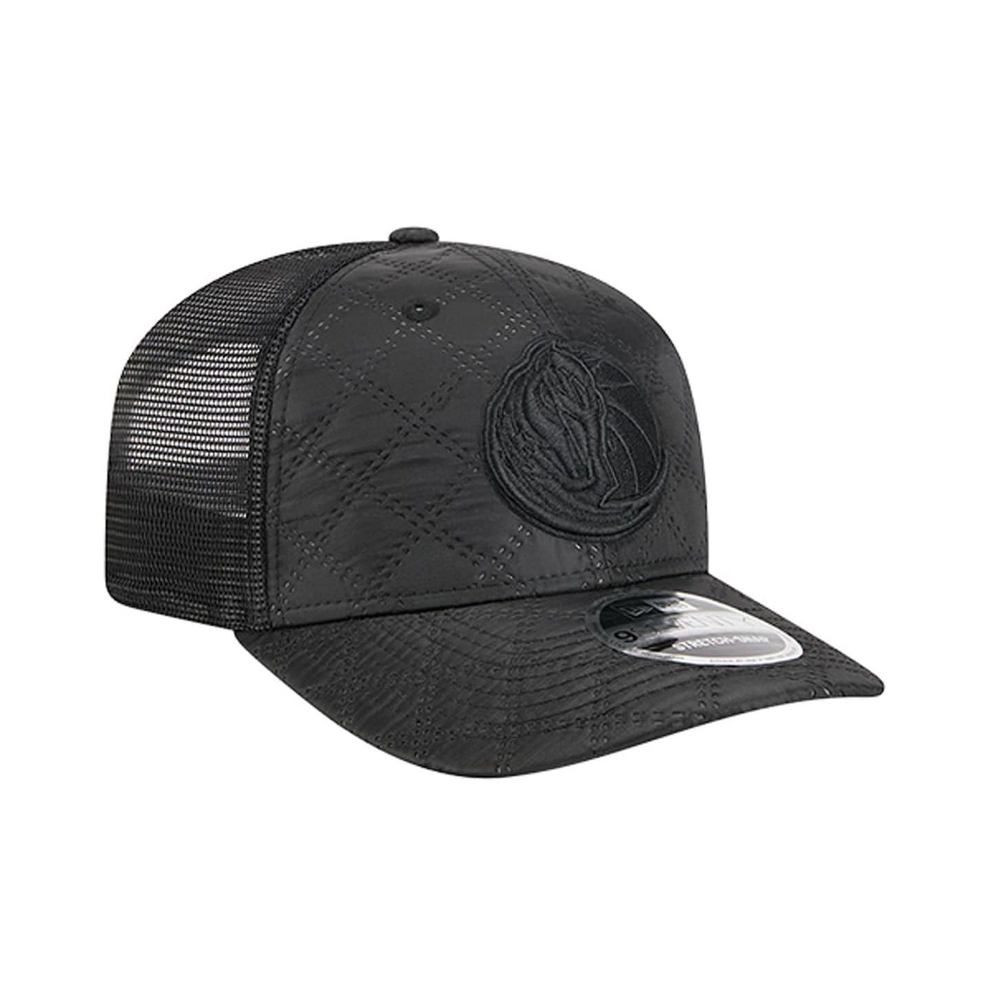 Мужская кепка New Era Black Dallas Mavericks Quilted 9SEVENTY Trucker Adjustable Hat — фото 4
