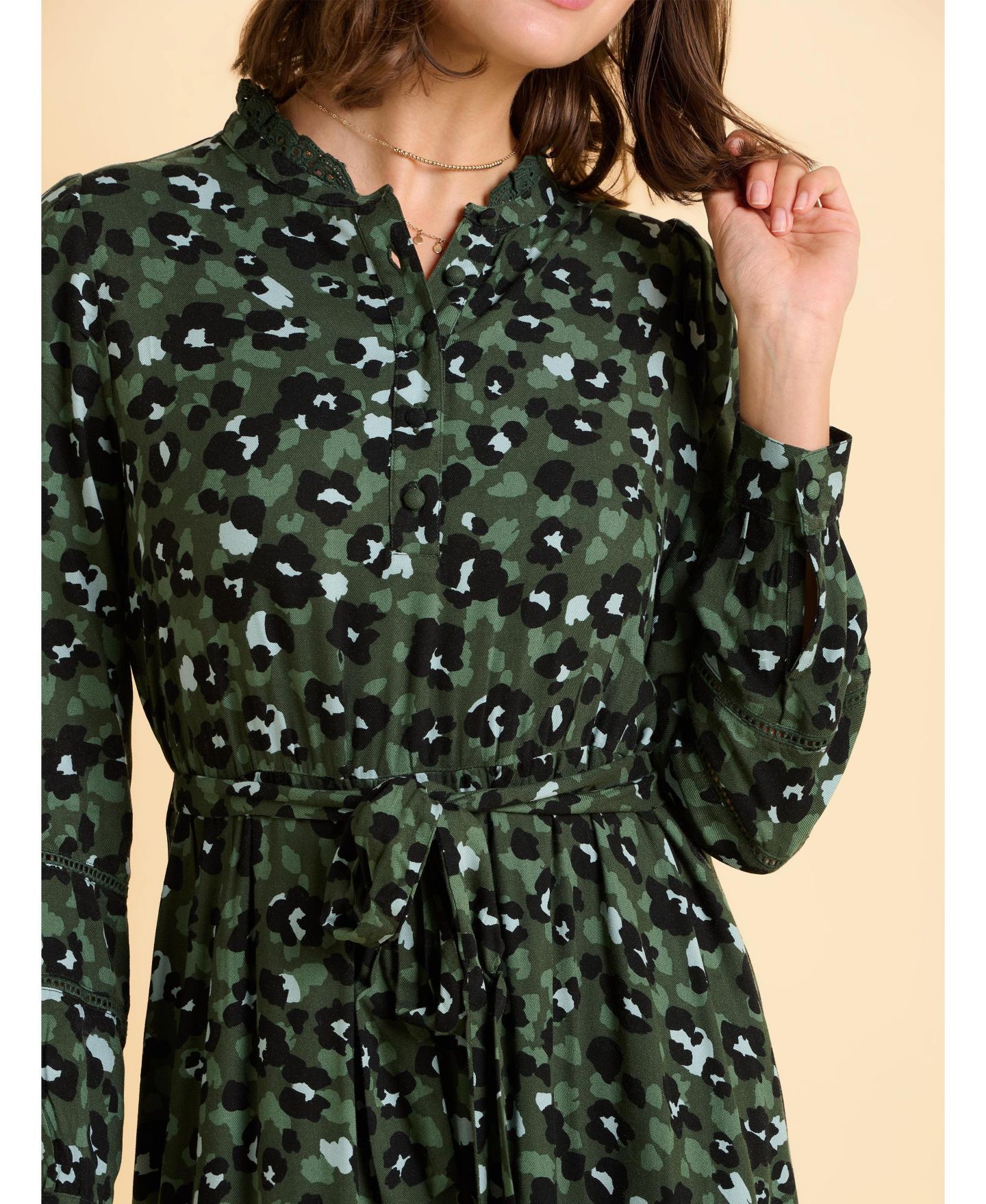 Женское платье Brakeburn Luna Long Sleeve Button Midi, цвет: Зелёный — фото 5