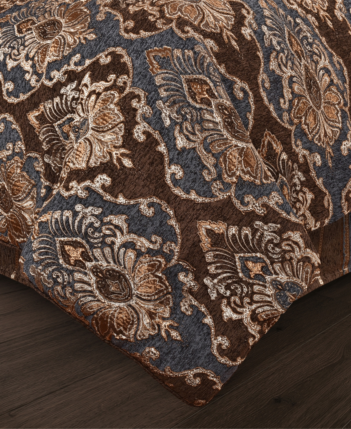 J Queen New York Sofia Chenille Damask 4-Pc. Comforter Set