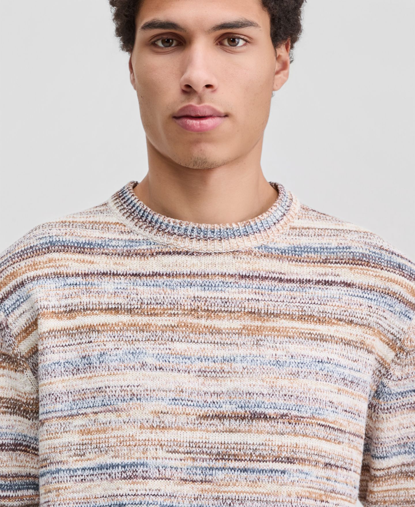 Мужской свитер Sun + Stone Long-Sleeve Space-Dyed Crewneck, цвет: Нейтральный — фото 3