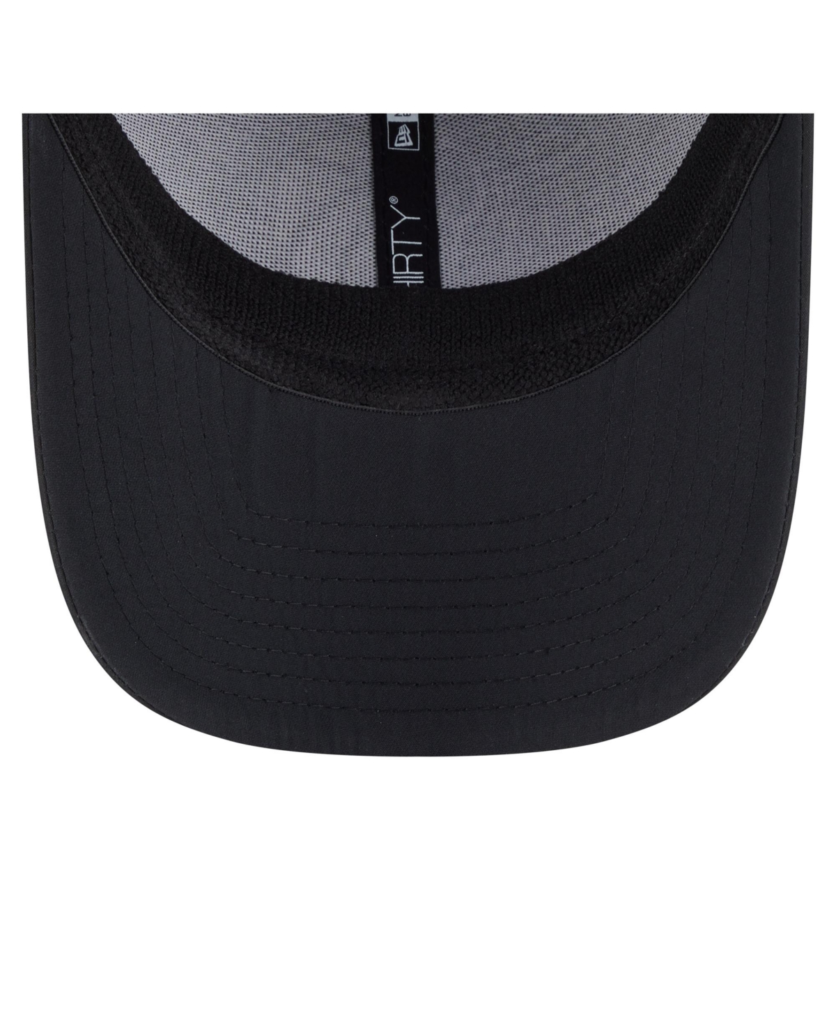 New Era Men's Black Dallas Mavericks Night 39THIRTY Flex Hat