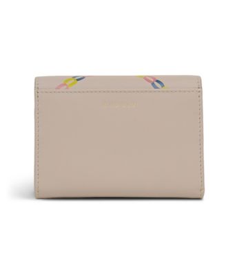 Party Pals Flap Over Wallet