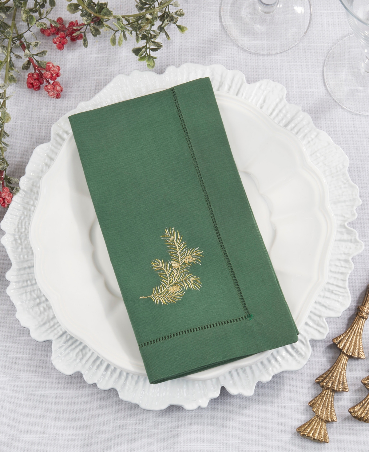 Saro Lifestyle Embr'D Pine Needle Hemstitch Napkin, Set of 6