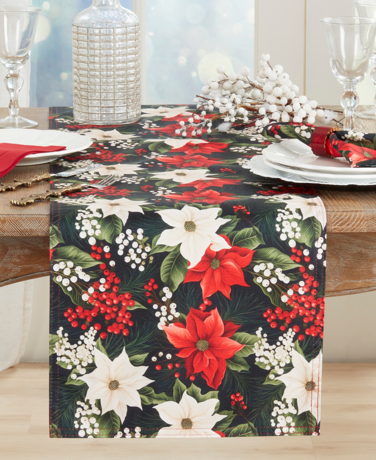 Saro Lifestyle Poinsettia and Berries Table Runner, 16" x 72"