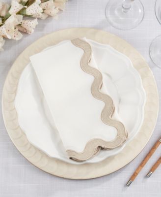 Linen Soft Hue Scallop Napkin, Set of 4
