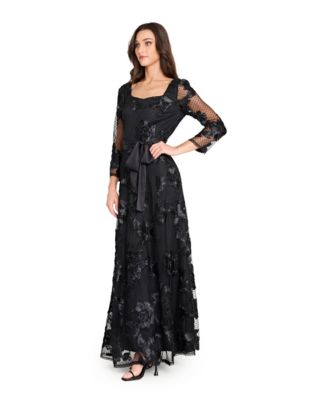 Women&#39;s Embroidered Ball Gown