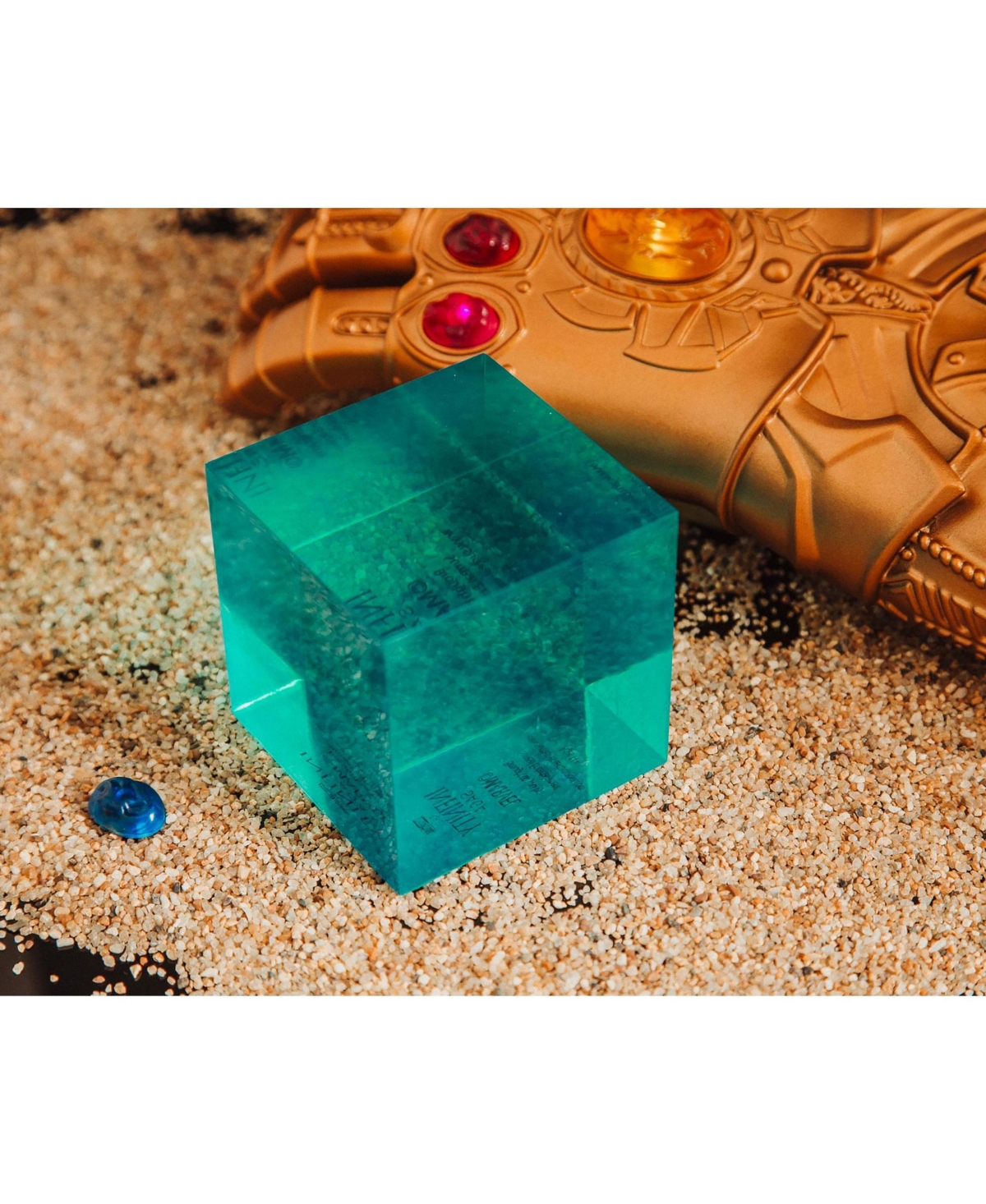 Marvel Studios Loki Resin Tesseract Cube, Space Stone Prop Replica Exclusive | Action Figure Statue, Desk Toy Accessories, Home Office Decor | The Ave