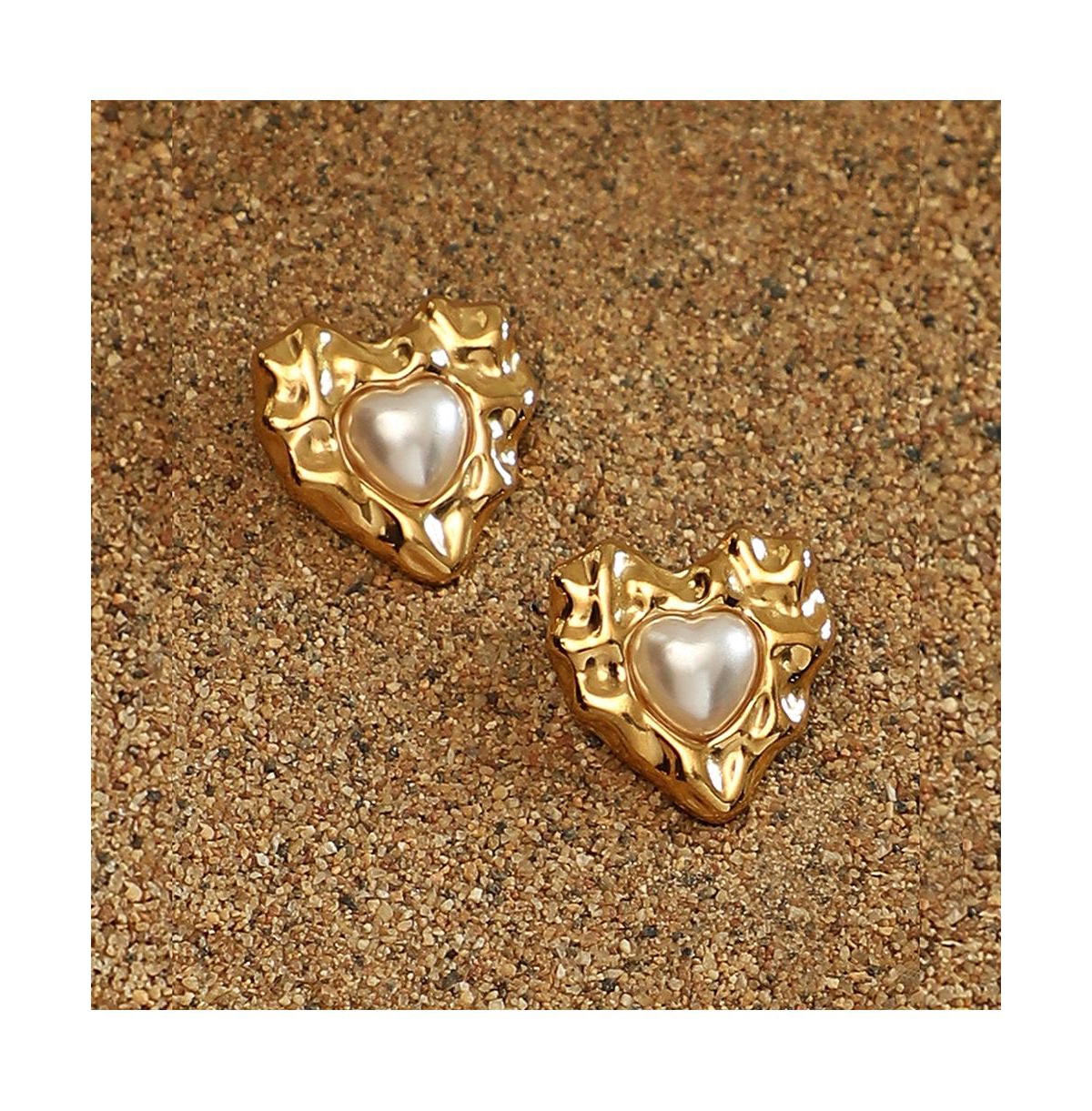 Women's The Bordeaux-Coeur Stud Earrings - California Gold