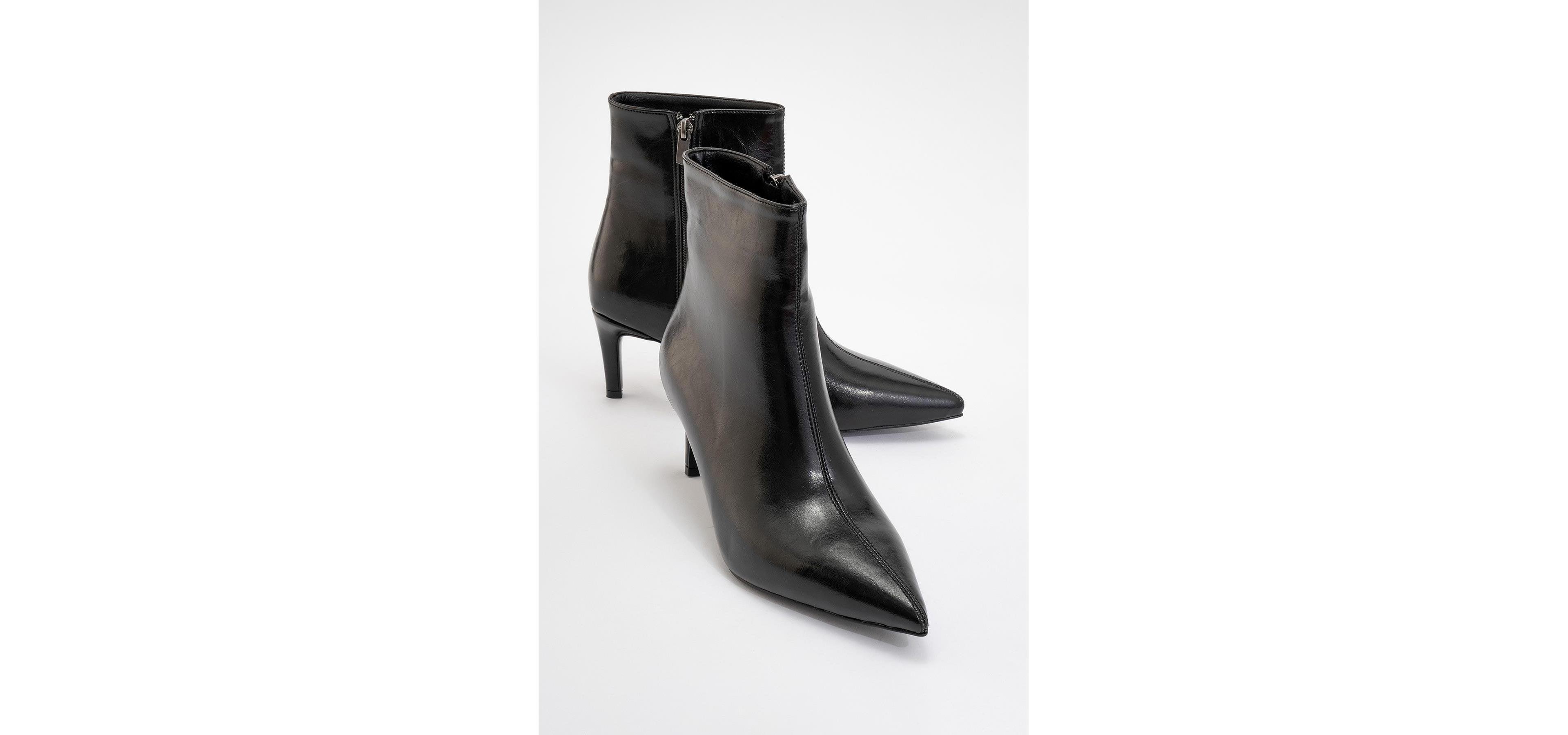 Prologue Shoes Noya Stiletto Boot (Women)