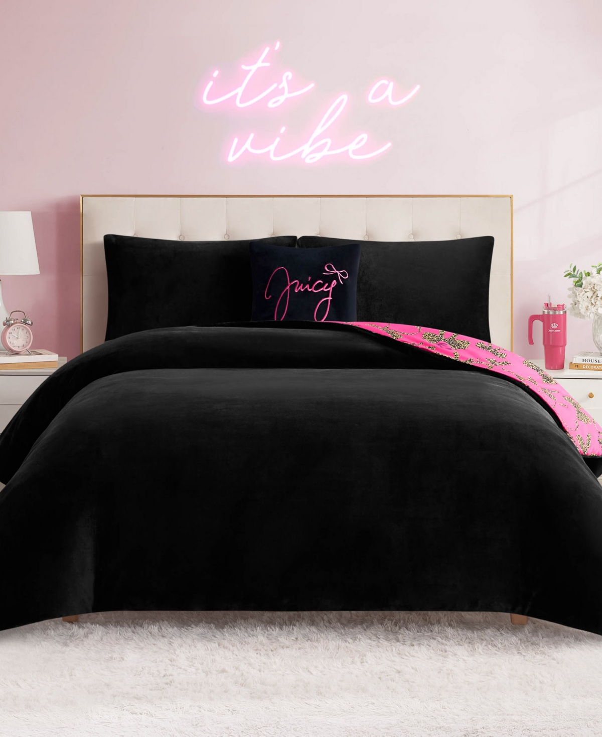 Juicy Couture Plush Reversible Cheetah Bows 4-Pc. Comforter Set