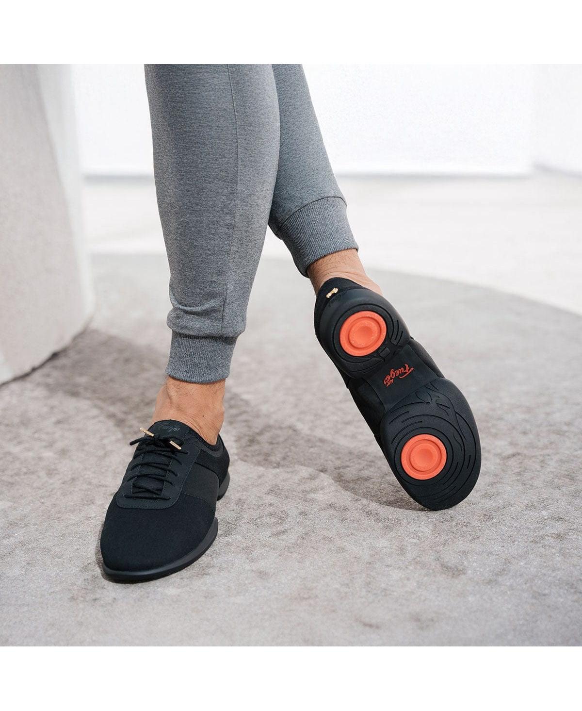 Fuego Men's All-black Split-sole Sneaker