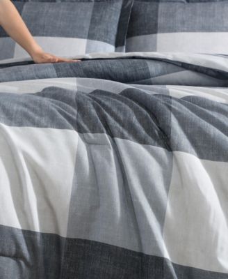 Oversized Plaid Reversible 7-Pc. Comforter Set, Queen