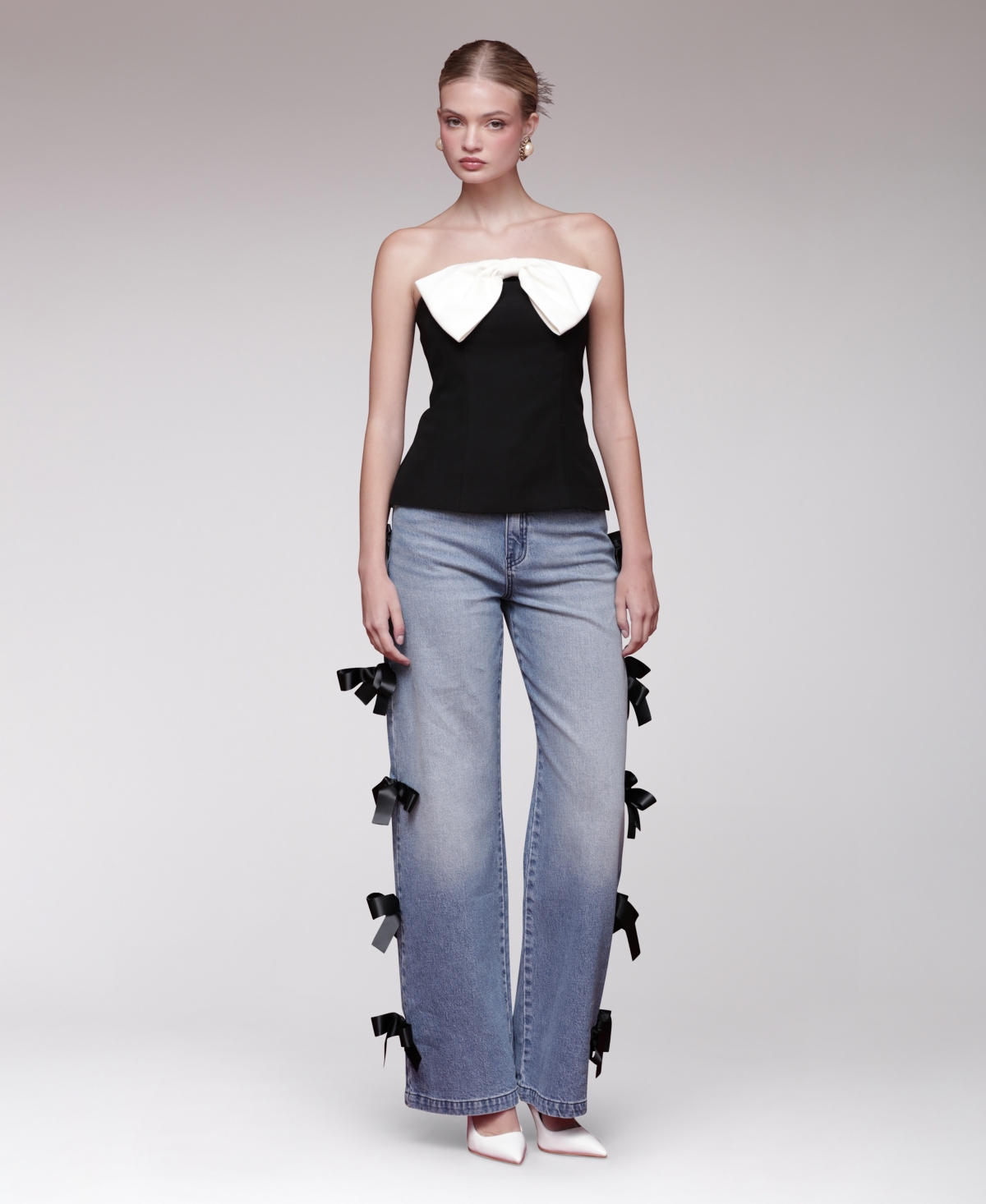 Avec Les Filles Contrast Bow Strapless Top In Black