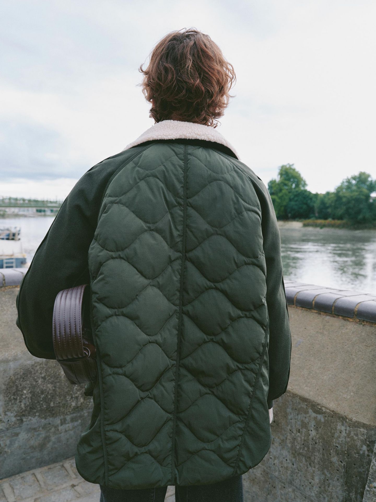 Женская куртка Hush Teddy Collar Quilted Bomber Jackets, цвет: Серый зелёный — фото 8