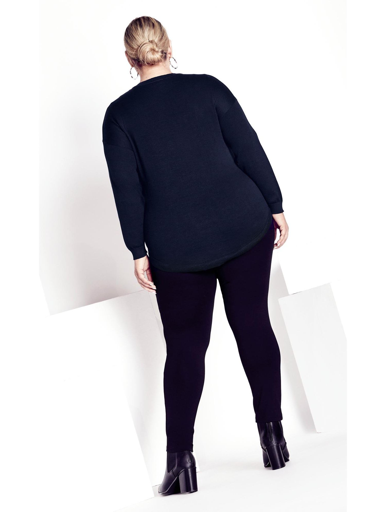 Women's Plus Size Tully Curved Hem Sweater