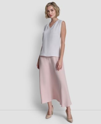 Women's V-neck Sleeveless Top