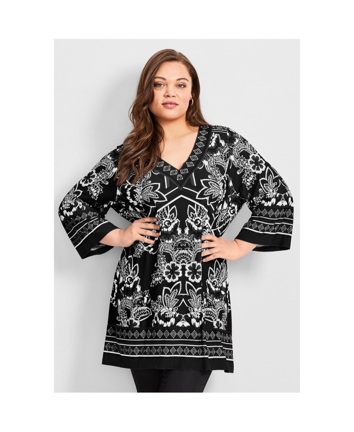 Avenue Women's Scarf Print Tunic Top - Black scarf print