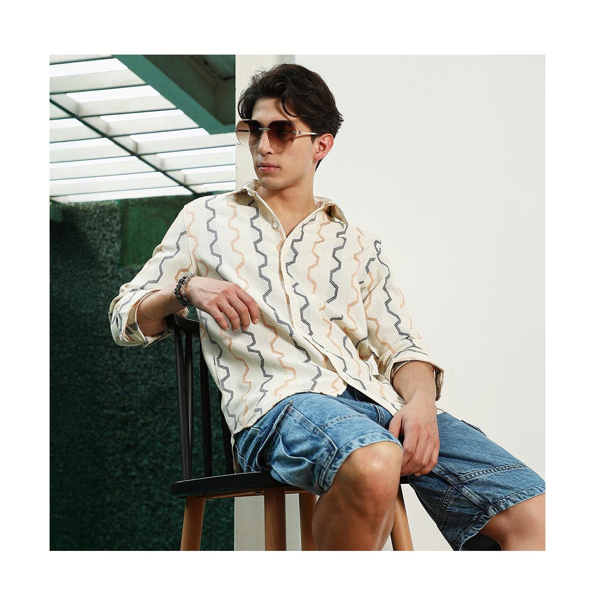 Campus Sutra Men's Off White Zigzag Pattern Full Sleeve Cotton Blend Shirt