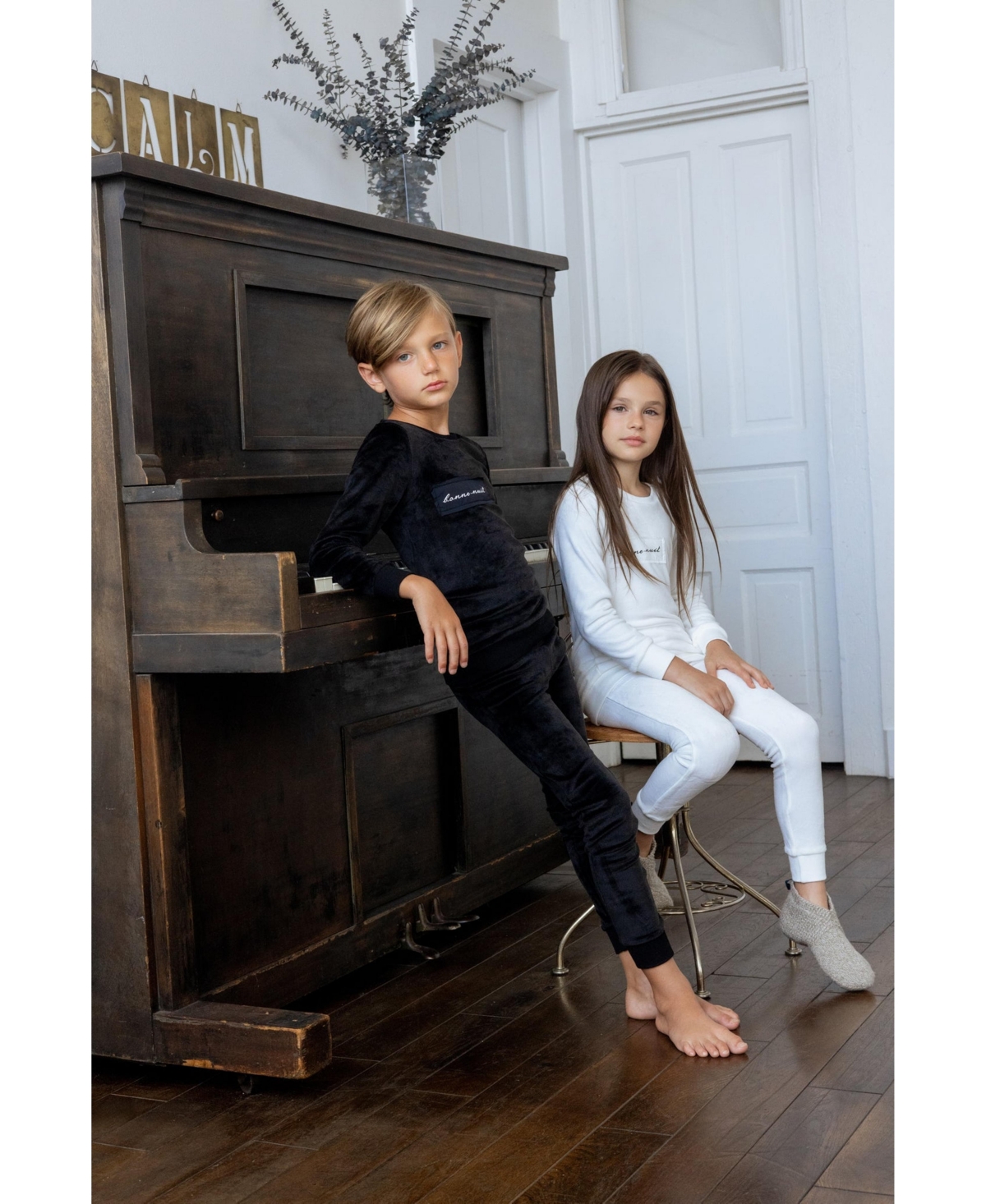 NoggiWear Big Girls Velour Patch 2-Piece Loungewear Set