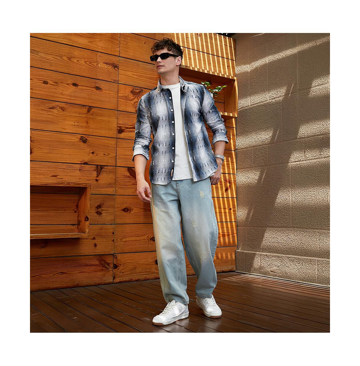 Campus Sutra Men's Navy Blue & Ivory White Distressed-Check Shirt